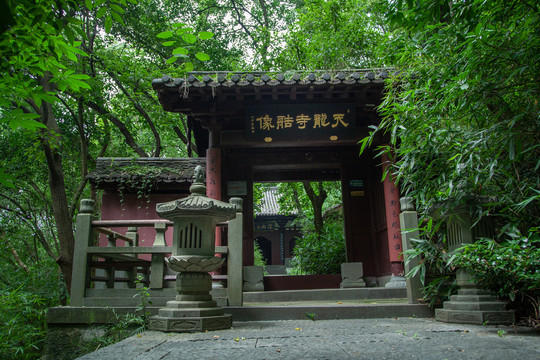 杭州天龙寺造像