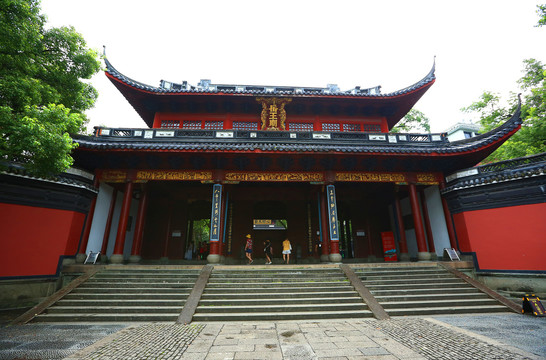 岳王庙
