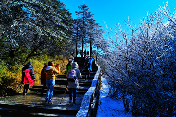 旅游雪景