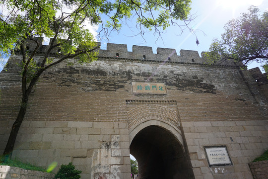 长城城门