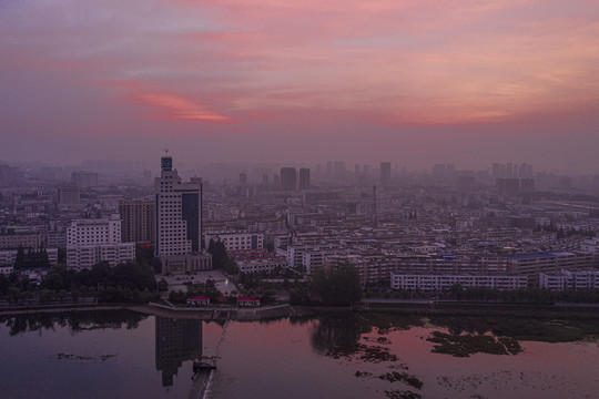 城市黎明