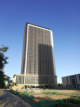 蓝天下的城市