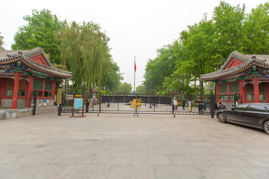 北京日坛公园南大门