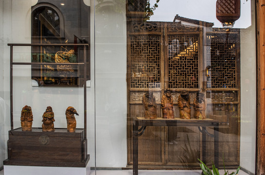 木雕店橱窗设计