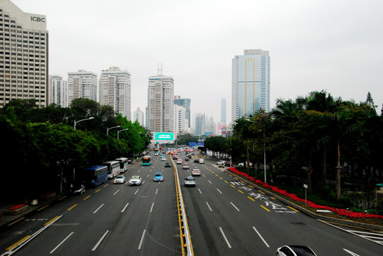 福田深南大道街景