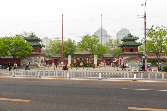 北京东岳庙庙前广场