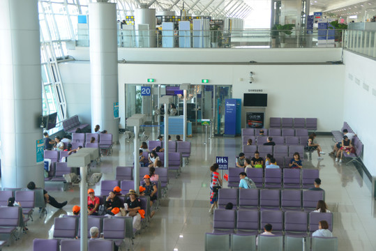 越南胡志明市新山一机场候机厅