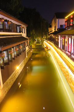 苏州平江路夜景