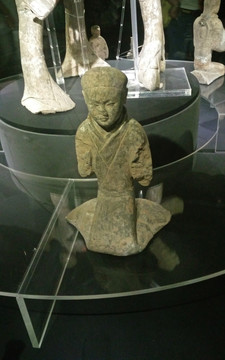 汉代陶俑