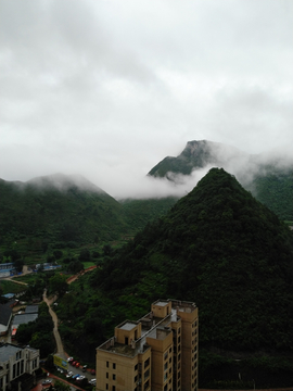 天然独峯