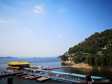 湖光山色