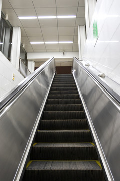 电梯步梯
