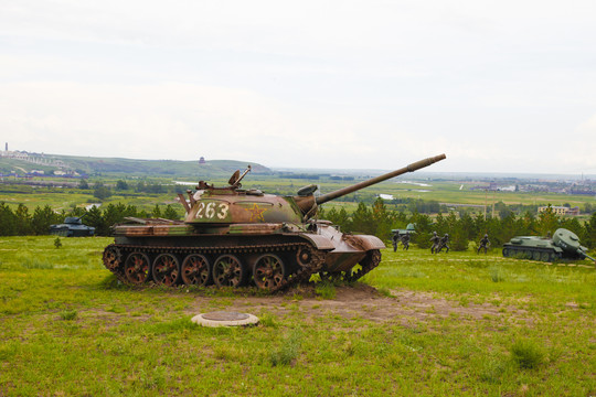 海拉尔世界反法西斯战争雕塑坦克