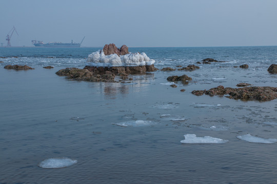 秦皇岛冰冻海岸