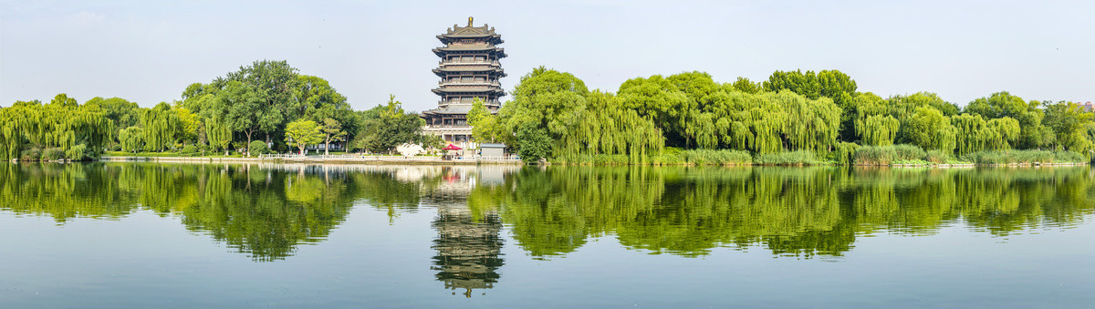 济南大明湖超然楼全景