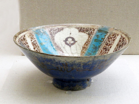 塞尔柱时期釉面彩绘碗