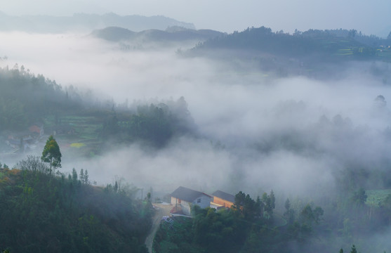 骑龙坳云海日出水墨山水