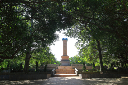 涠洲岛烈士纪念碑
