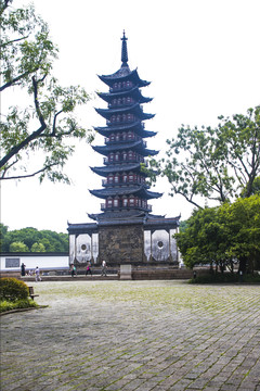 方塔