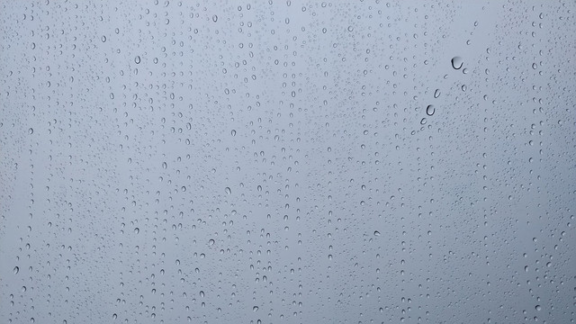 雨滴玻璃