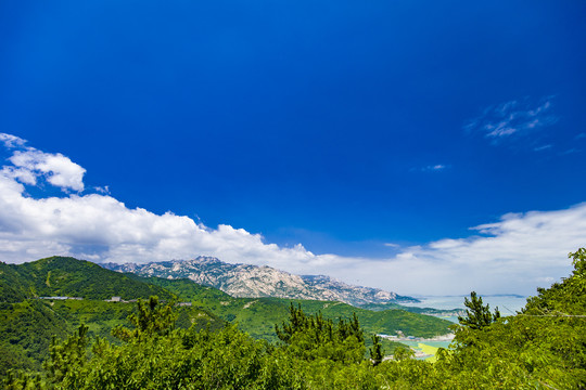 青岛海滨崂山