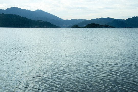 湖光山色