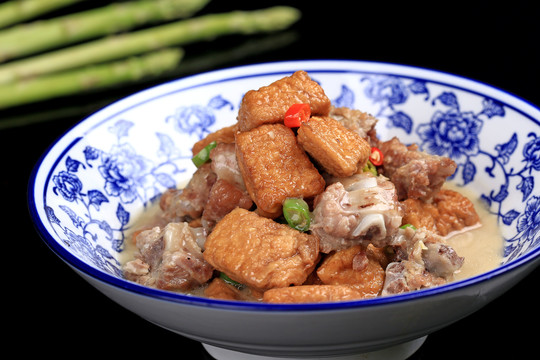 订豆腐排骨