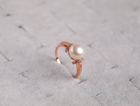 珍珠戒指