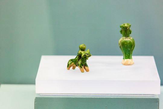 北京东岳庙金代绿釉骑士陶瓷玩具