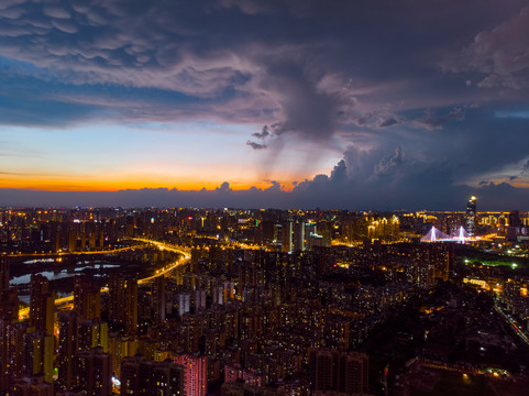 武汉夏日城市航拍傍晚和夜景风光