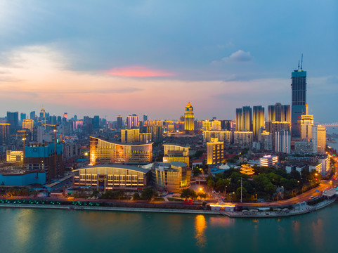 武汉夏日城市航拍傍晚和夜景风光