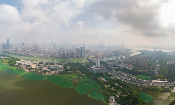 武汉夏日城市航拍迷人风光