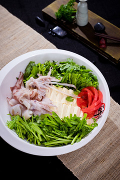 笔管鱼炖豆腐