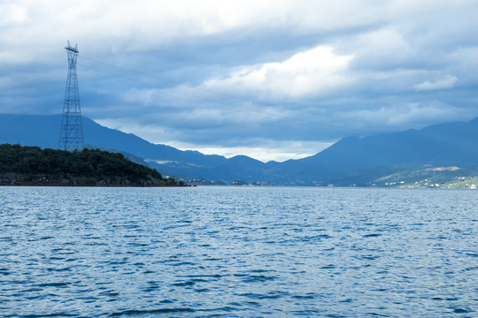 湖光山色