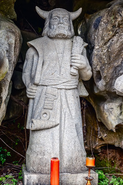 牛魔王石雕像