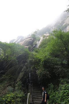 西岳华山悬崖峭壁