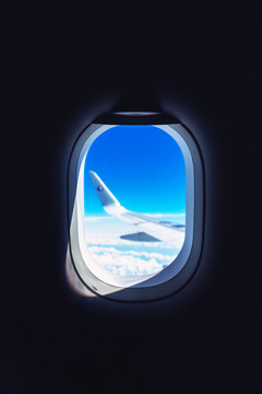 飞机窗口