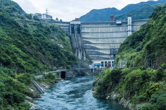 东江大坝