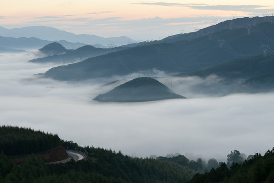 山谷云雾云海