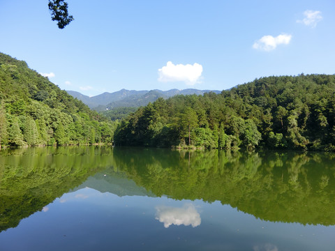 华严湖