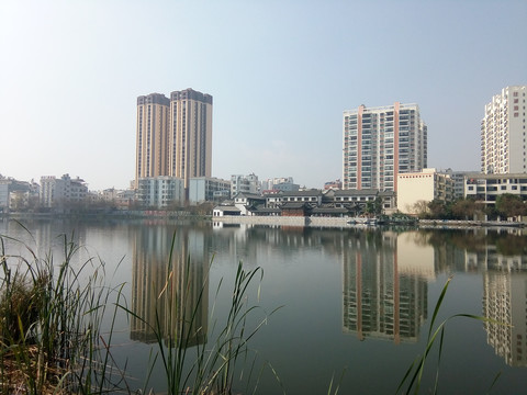 建水广慈湖初春晨景