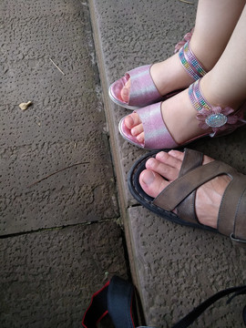 凉鞋
