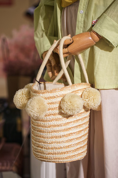 环保木偶模特和编织包