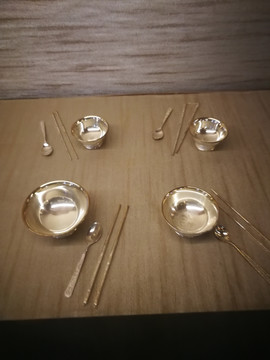 苗族银器