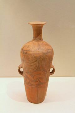 仰韶文化鲵鱼纹彩陶瓶