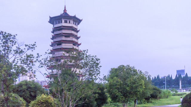 湖畔潇湘阁