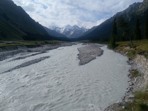 山中风景