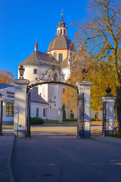 白俄罗斯涅斯维日城堡附近教堂