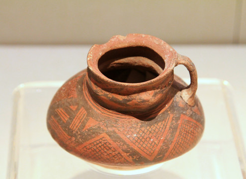 4000年前彩陶罐