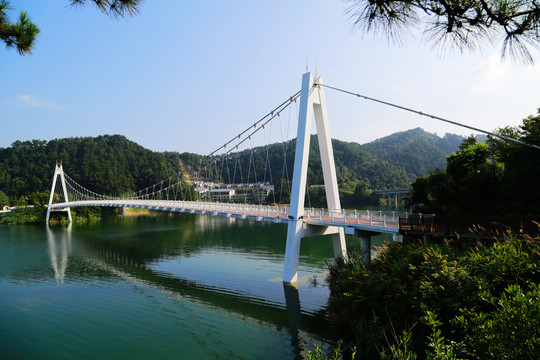 千岛湖环湖自行车骑行赛道悬索桥